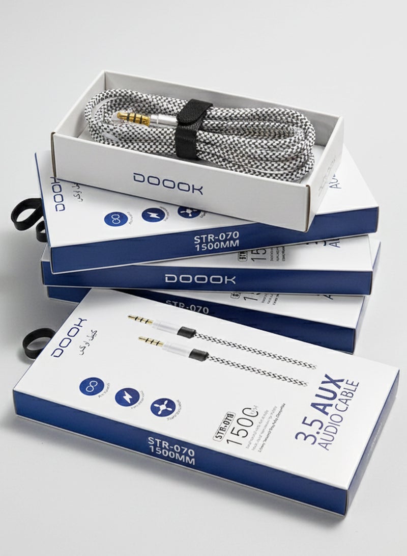 Nylon Male to Male Aux Audio Cable 1.5m  STR-070 - Black/Silver - Image 2